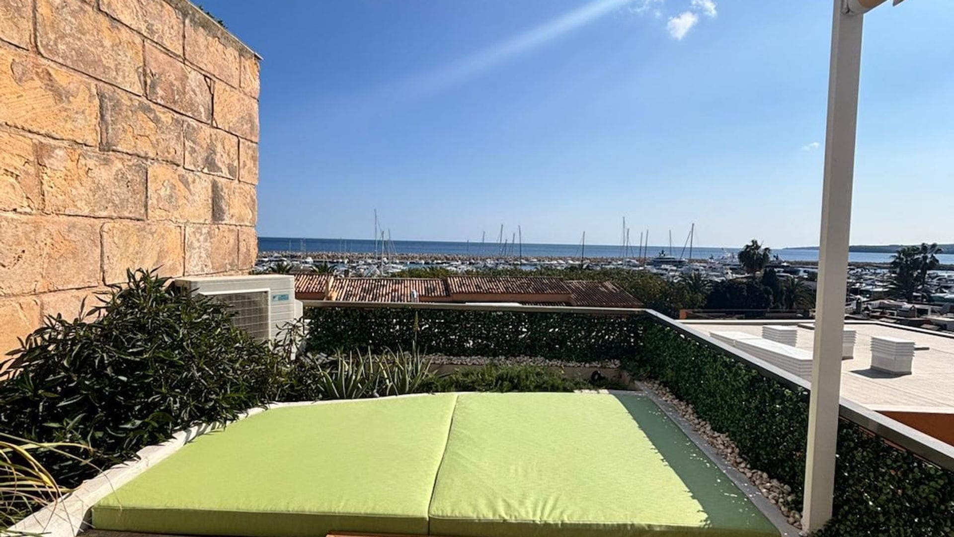 Apartamento Renovado con Vistas al Mar — Puerto Portals